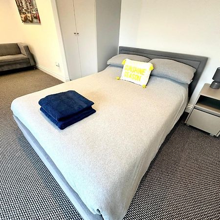 Stylish Modern, Private Apartment,15 Mins To Central London Hendon Exterior foto