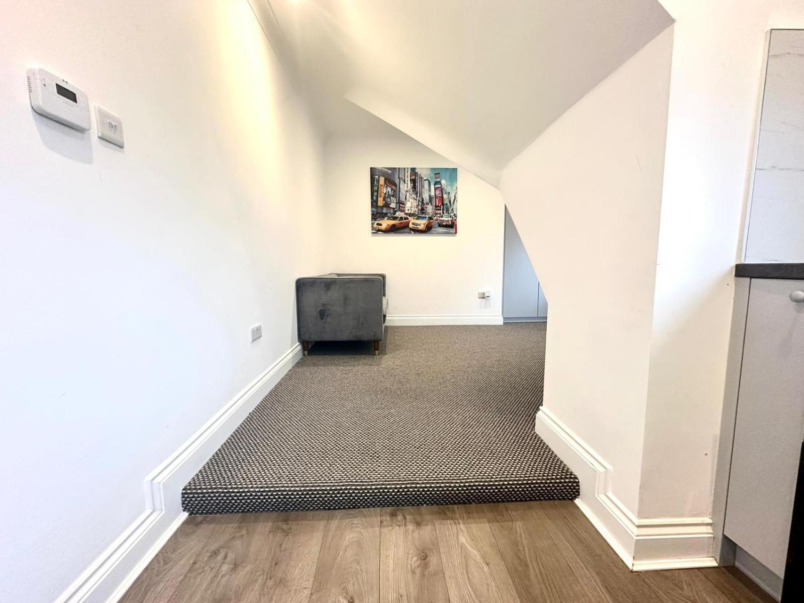 Stylish Modern, Private Apartment,15 Mins To Central London Hendon Exterior foto
