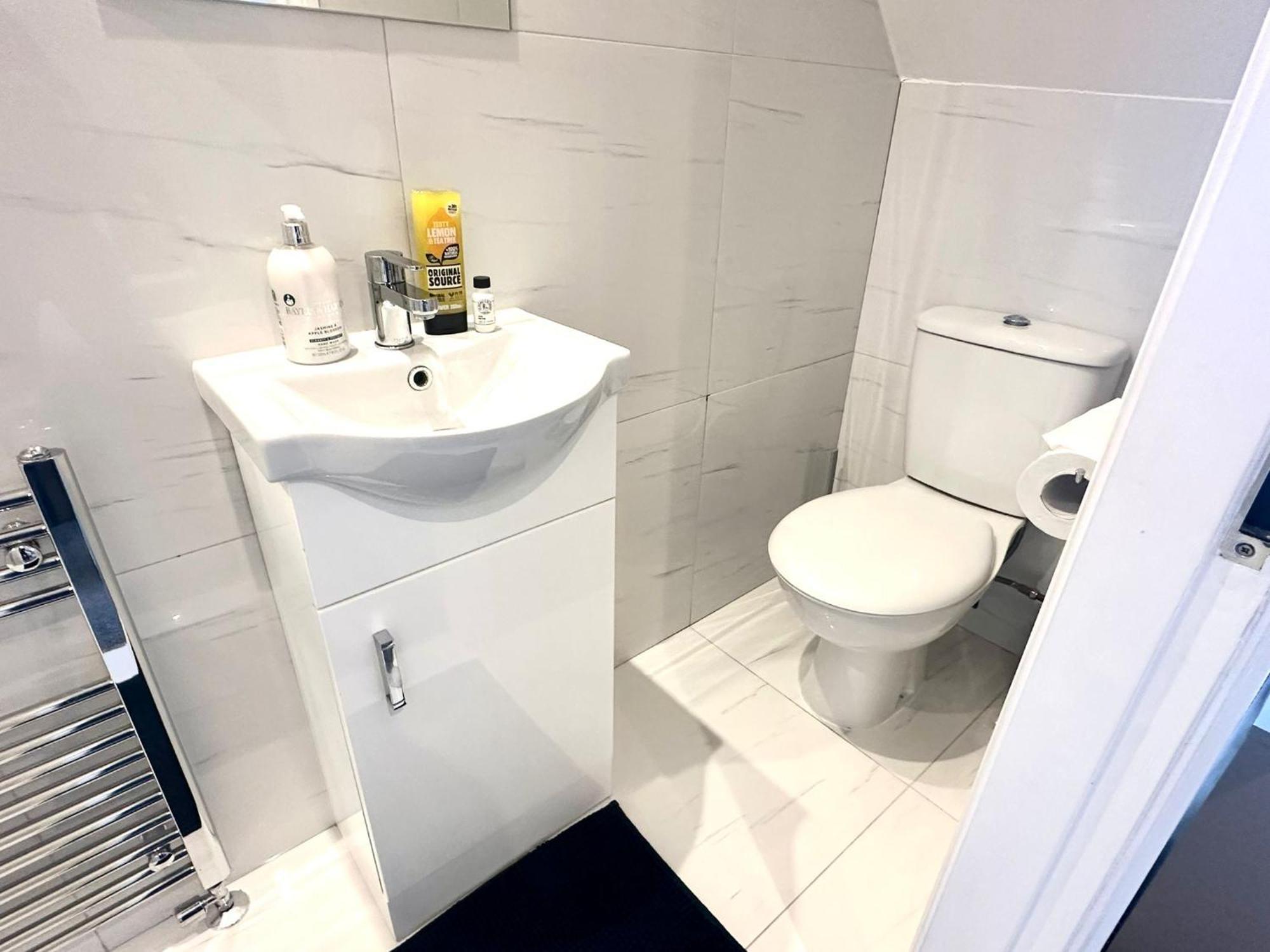Stylish Modern, Private Apartment,15 Mins To Central London Hendon Exterior foto